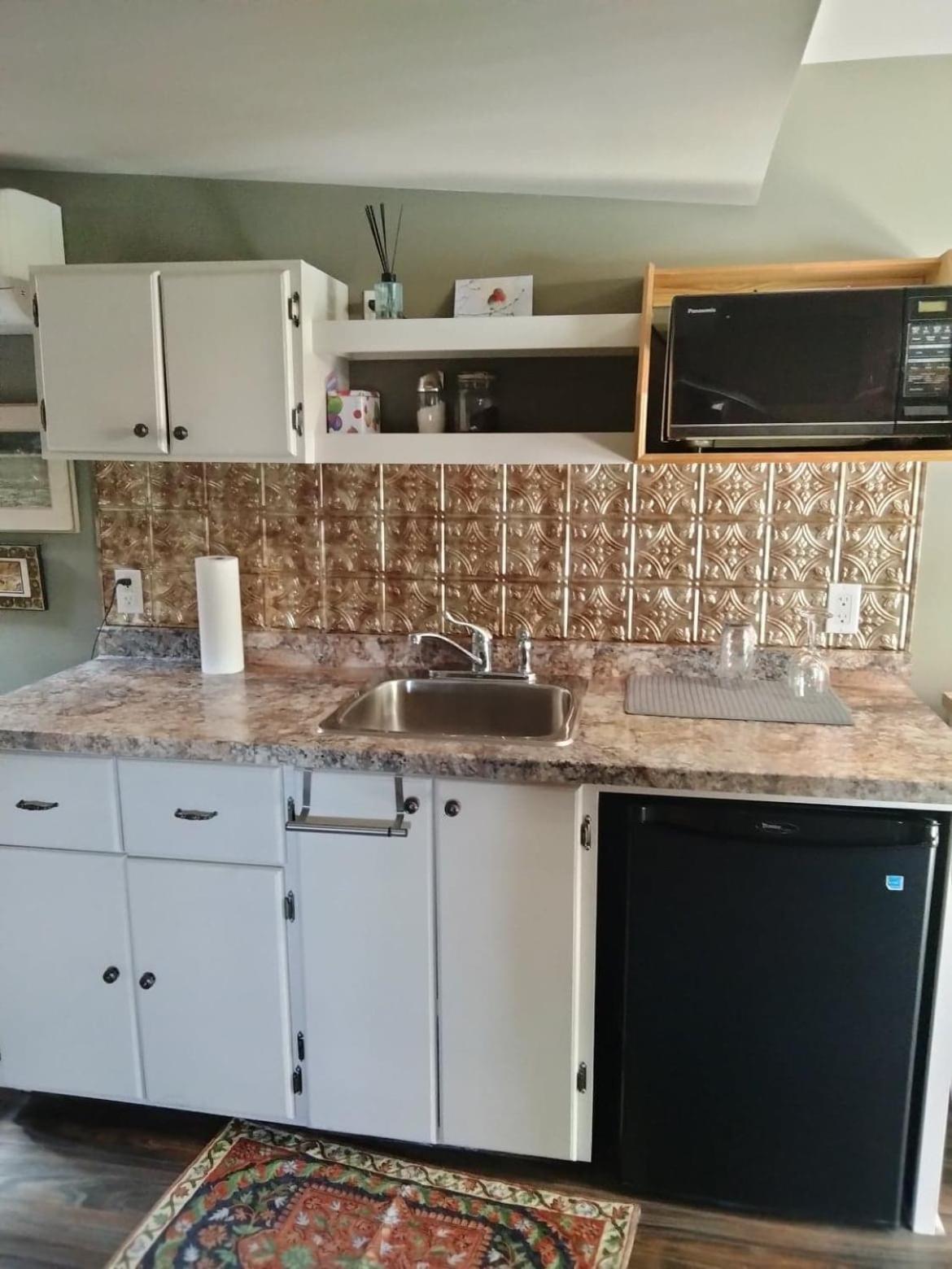 Bondy House Bed & Breakfast Amherstburg ภายนอก รูปภาพ