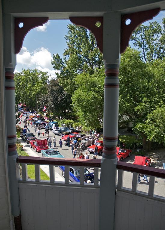 Bondy House Bed & Breakfast Amherstburg ภายนอก รูปภาพ