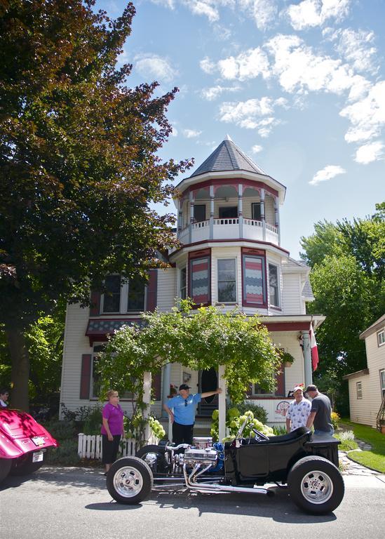 Bondy House Bed & Breakfast Amherstburg ภายนอก รูปภาพ