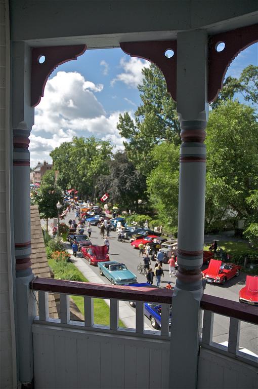 Bondy House Bed & Breakfast Amherstburg ภายนอก รูปภาพ