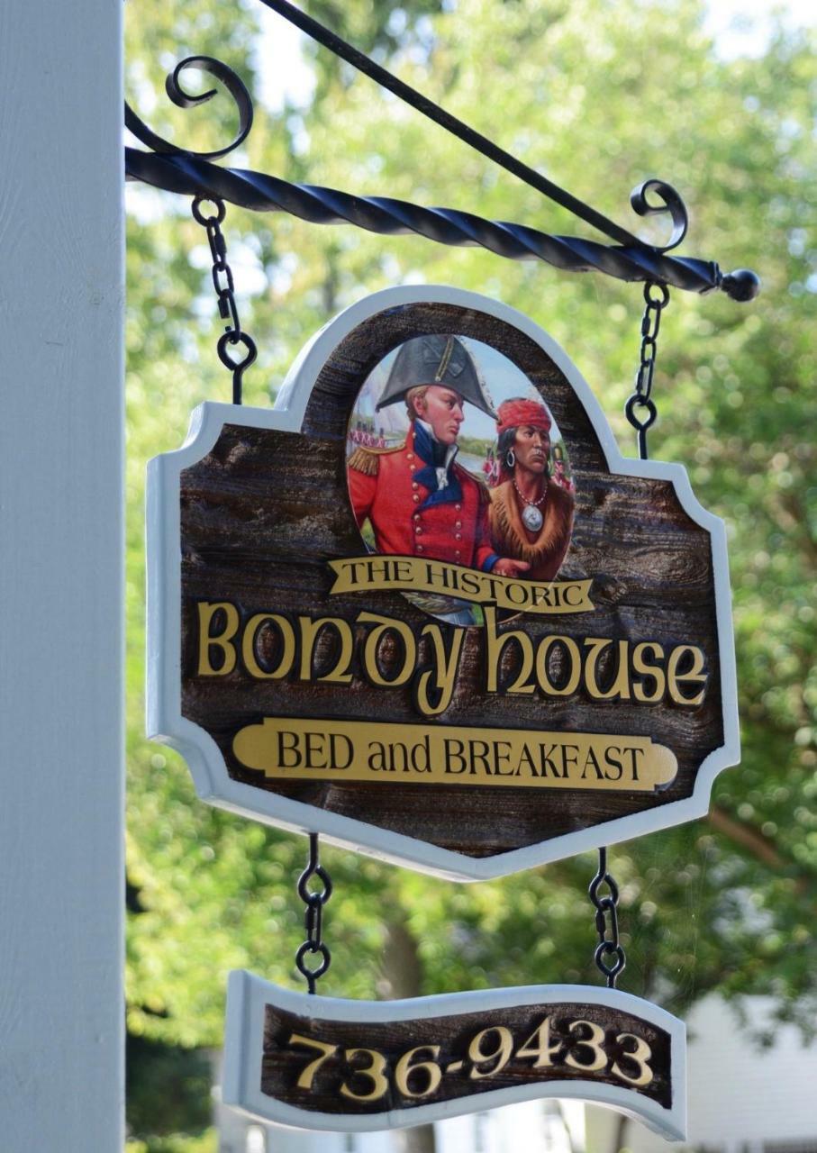Bondy House Bed & Breakfast Amherstburg ภายนอก รูปภาพ